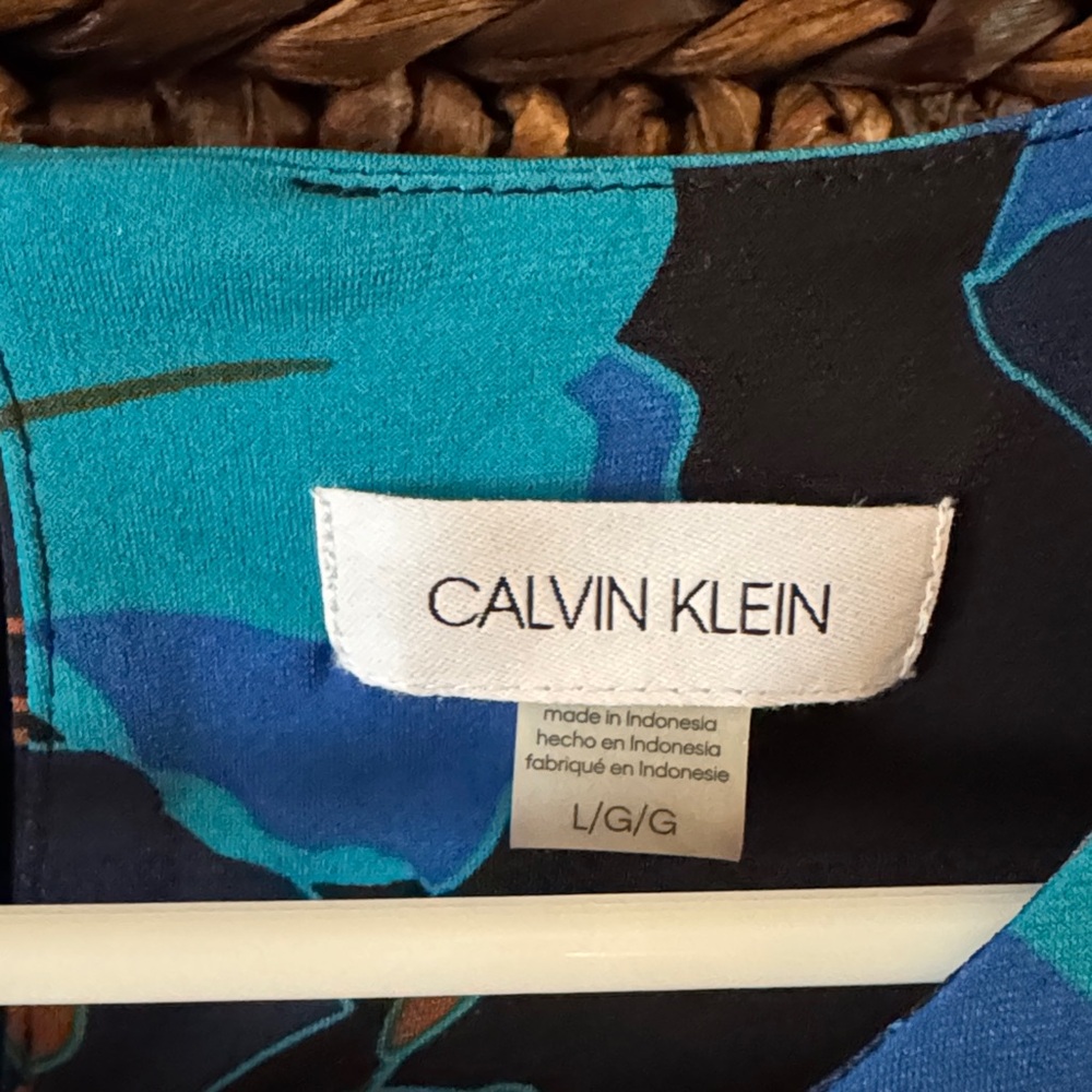 Calvin Klein Black and Blue Floral Top - Picture 2 of 8